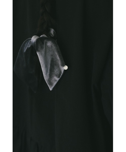 STYLEMIXER（スタイルミキサー）の「【大人気】ベロアリボンシュシュ（シュシュ・レディース・ブラック/グレー・FREE）」の4枚目の写真