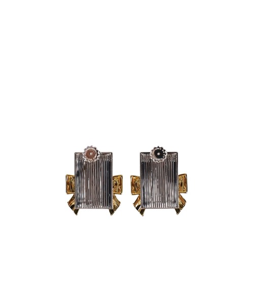 YVMIN(イヴミン)の「BOW-ADORNED SQUARE STUD EARRINGS(イヤリング・レディース・ゴールド・OS)」の3枚目の写真