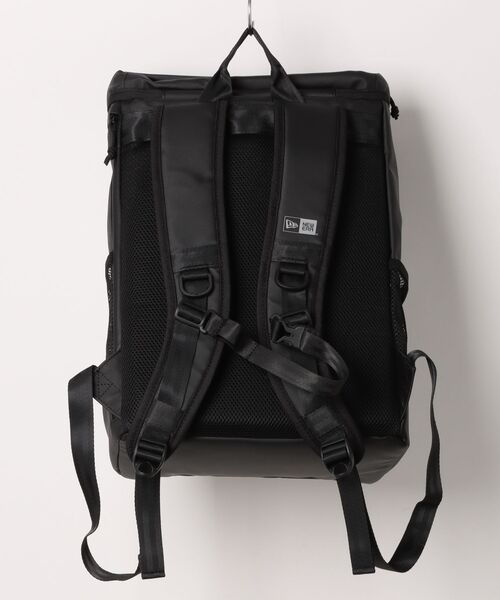 NEW ERA（ニューエラ）の「【NEW ERA/ニューエラ】BOX PACK MEDIUM TPU（バックパック/リュック・メンズ・ブラック・FREE）」の2枚目の写真