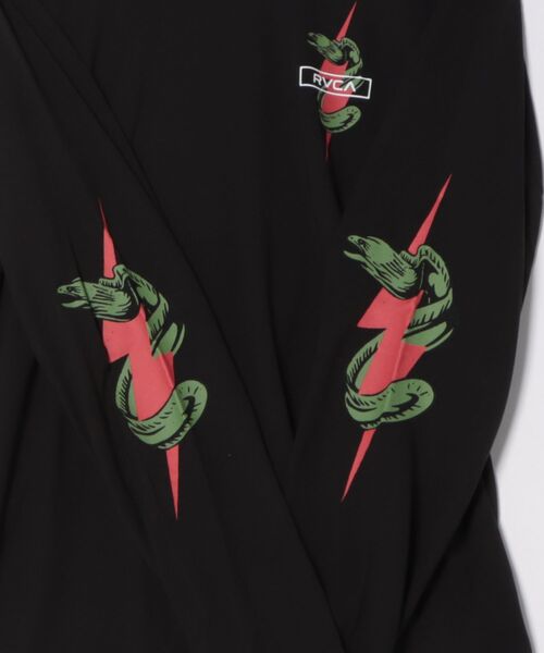 RVCA(ルーカ)の「RVCA SPORT メンズ SHOCK SQUAD LS ロンT 【2025年秋冬モデル】/ルーカバックプリント長袖ロンT(Tシャツ/カットソー・メンズ・ホワイト/ブラック・SMALL/LARGE/X-LARGE/MEDIUM)」の9枚目の写真