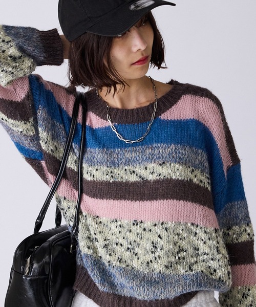 AO2（アオズ）の「Multi-Border Design Crew Neck Knit / マルチボーダーデザイン クルーネックデザインニット（ニット/セーター・レディース・アイボリー/グレー系/ブラウン系・FREE）」の3枚目の写真