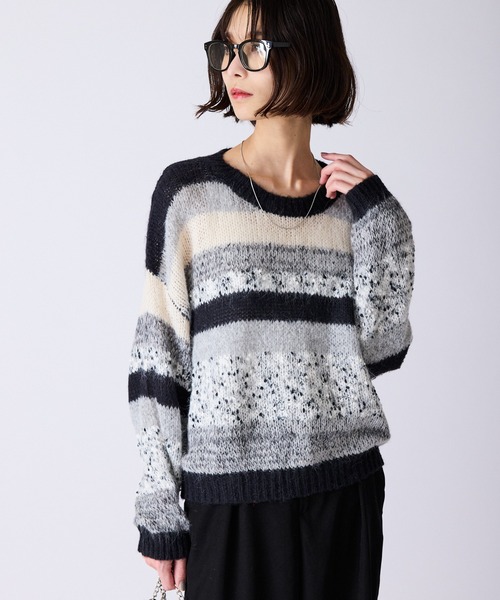 AO2（アオズ）の「Multi-Border Design Crew Neck Knit / マルチボーダーデザイン クルーネックデザインニット（ニット/セーター・レディース・アイボリー/グレー系/ブラウン系・FREE）」の7枚目の写真