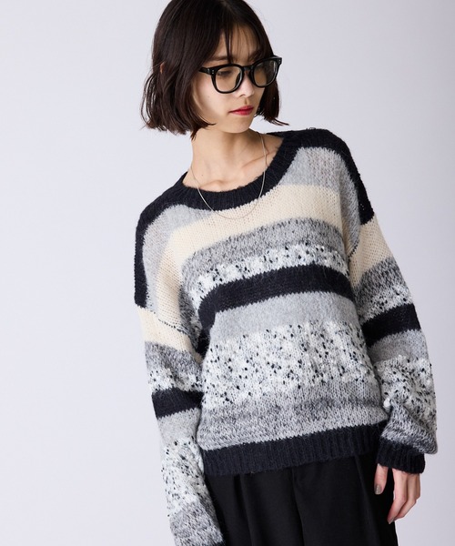 AO2（アオズ）の「Multi-Border Design Crew Neck Knit / マルチボーダーデザイン クルーネックデザインニット（ニット/セーター・レディース・アイボリー/グレー系/ブラウン系・FREE）」の8枚目の写真