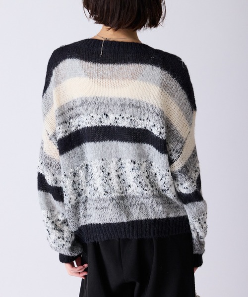 AO2（アオズ）の「Multi-Border Design Crew Neck Knit / マルチボーダーデザイン クルーネックデザインニット（ニット/セーター・レディース・アイボリー/グレー系/ブラウン系・FREE）」の9枚目の写真