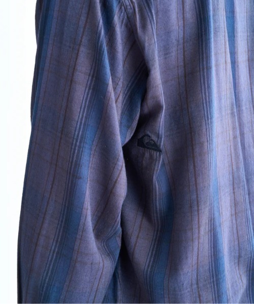 Quiksilver(クイックシルバー)の「QS GARMENT DYE SHIRT /クイックシルバーチェック柄長袖シャツ(シャツ/ブラウス・メンズ・ネイビー/レッド/ブラック・X-LARGE/LARGE)」の7枚目の写真