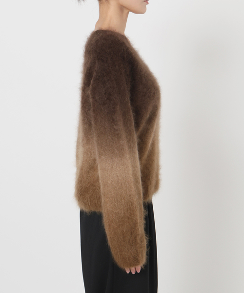 enrica(エンリカ)の「ENRICA エンリカ Vネックプルオーバー Gradation KNIT241(ニット/セーター・レディース・キャメル・FREE)」の12枚目の写真