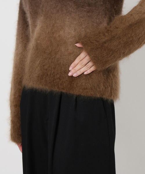 enrica(エンリカ)の「ENRICA エンリカ Vネックプルオーバー Gradation KNIT241(ニット/セーター・レディース・キャメル・FREE)」の14枚目の写真