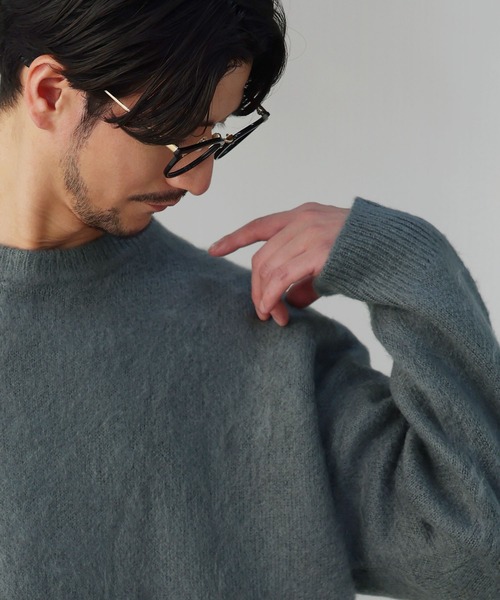 LIL VENDARS(リルヴェンダース)の「Buyer's Select / モヘアタッチ無地アクリルクルーネックニット(ニット/セーター・メンズ・ホワイト/ワイン/ブラック/ベージュ/チャコール・L/M)」の12枚目の写真