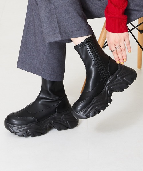 MISCH MASCH(ミッシュマッシュ)の「軽量 厚底 スニーカーソール ショートブーツ 41412(ブーツ・レディース・ブラック/ホワイト/レッド・LL/L/M/S)」の6枚目の写真