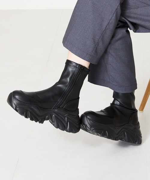 MISCH MASCH(ミッシュマッシュ)の「軽量 厚底 スニーカーソール ショートブーツ 41412(ブーツ・レディース・ブラック/ホワイト/レッド・LL/L/M/S)」の7枚目の写真