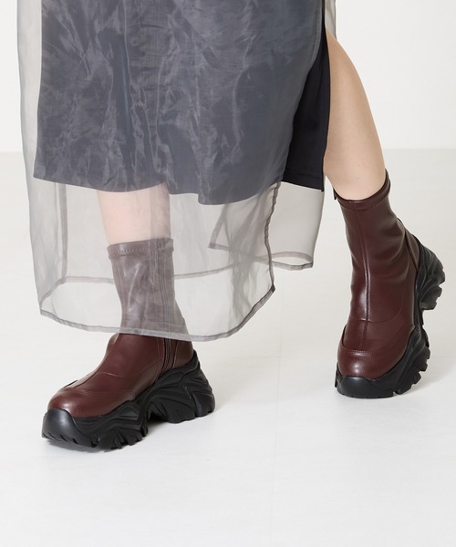 MISCH MASCH(ミッシュマッシュ)の「軽量 厚底 スニーカーソール ショートブーツ 41412(ブーツ・レディース・ブラック/ホワイト/レッド・LL/L/M/S)」の9枚目の写真