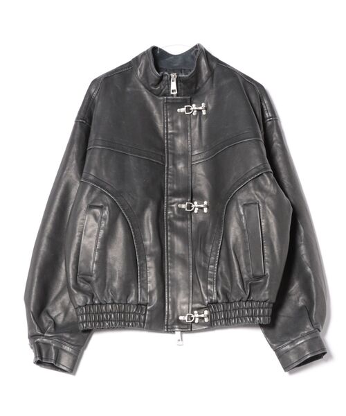 a.p.o.v.(エーピーオービー)の「a.p.o.v. メタルファイヤーマンフックヴィンテージテイスト合成皮革オーバーサイズブルゾンジャケット(ブルゾン・メンズ・ブラウン/ブラック・ONESIZE)」の6枚目の写真