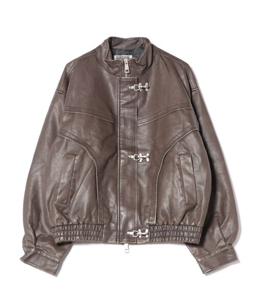 a.p.o.v.(エーピーオービー)の「a.p.o.v. メタルファイヤーマンフックヴィンテージテイスト合成皮革オーバーサイズブルゾンジャケット(ブルゾン・メンズ・ブラウン/ブラック・ONESIZE)」の12枚目の写真