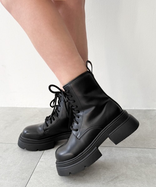 WEGO（ウィゴー）の「WEGO/レースアップショートブーツ（ブーツ・レディース・ブラック・LARGE/SMALL/MEDIUM）」の12枚目の写真