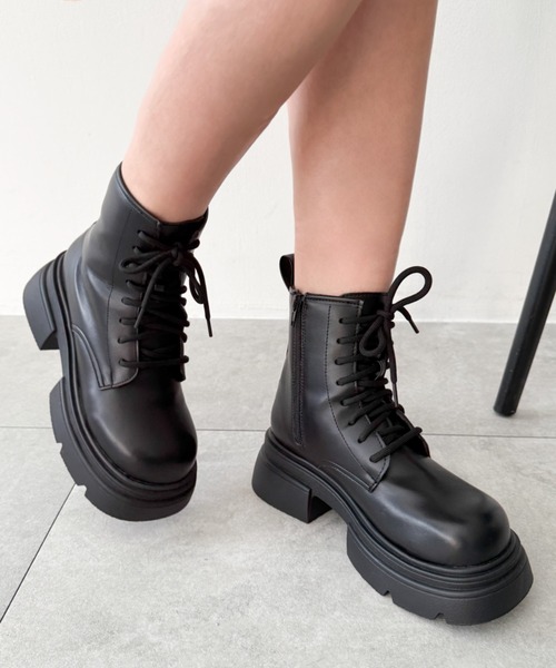 WEGO（ウィゴー）の「WEGO/レースアップショートブーツ（ブーツ・レディース・ブラック・LARGE/SMALL/MEDIUM）」の14枚目の写真