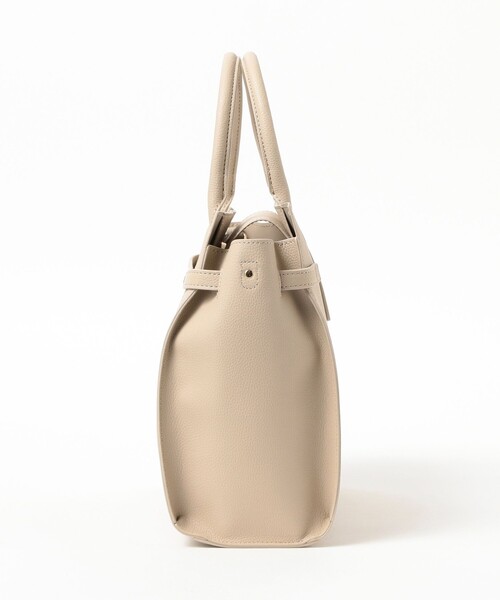 BEAMS HEART(ビームスハート)の「【2WAY】ベルト 金具 バッグ(ショルダーバッグ・レディース・グレー/ベージュ・ONE SIZE)」の9枚目の写真