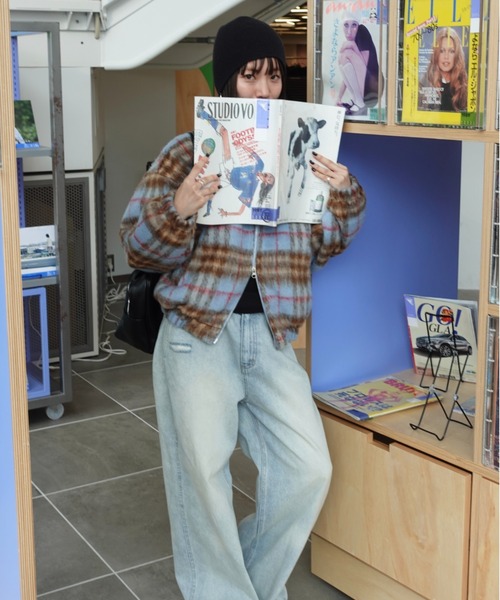 TEEN BOOP（ティーンブープ）の「プリントルーズストレートデニム（デニムパンツ・レディース・ブルー・MEDIUM/SMALL）」の18枚目の写真