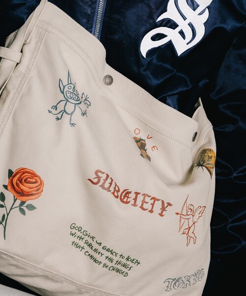 Subciety(サブサエティ)の「Memorial newspaper bag(ショルダーバッグ・メンズ・ブラック/オフホワイト・FREE)」の21枚目の写真
