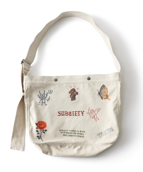 Subciety（サブサエティ）の「Memorial newspaper bag（ショルダーバッグ・メンズ・ブラック/オフホワイト・FREE）」の3枚目の写真