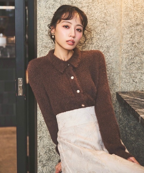 SWINGLE（スウィングル）の「襟付きラメカーディガン（カーディガン/ボレロ・レディース・チャコールグレー/ダークブラウン/オフホワイト/ボルドー・FREE）」の4枚目の写真