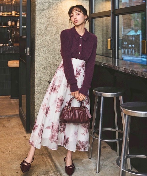 SWINGLE（スウィングル）の「襟付きラメカーディガン（カーディガン/ボレロ・レディース・チャコールグレー/ダークブラウン/オフホワイト/ボルドー・FREE）」の9枚目の写真