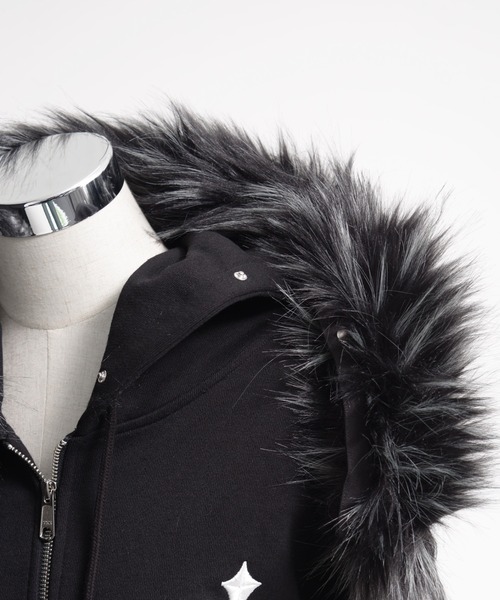 REFLEM/レフレム』ファー付きクロス刺繍ZIPパーカー/ジップアップ