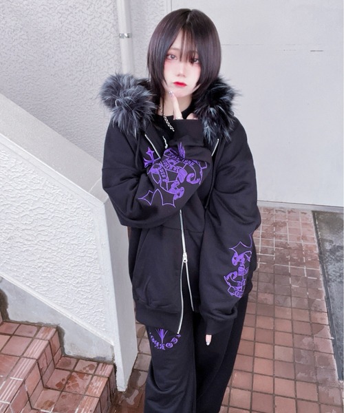 REFLEM(レフレム)の「『REFLEM/レフレム』ファー付きクロス刺繍ZIPパーカー/ジップアップパーカー(パーカー・レディース・グレー/ブラック×パープル/ブラック×ホワイト・FREE)」の10枚目の写真