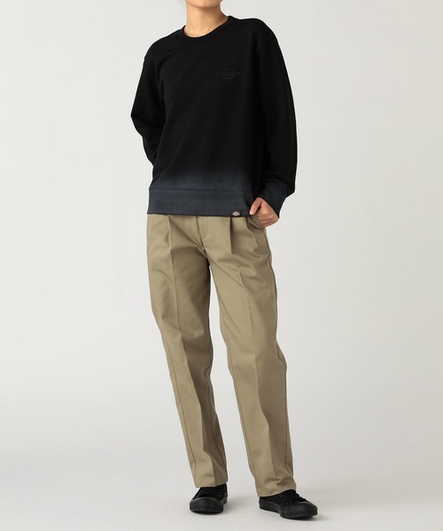 Dickies(ディッキーズ)の「グラデーションクルースウェット(スウェット・レディース・ブラック/ワインレッド・SMALL/MEDIUM)」の18枚目の写真