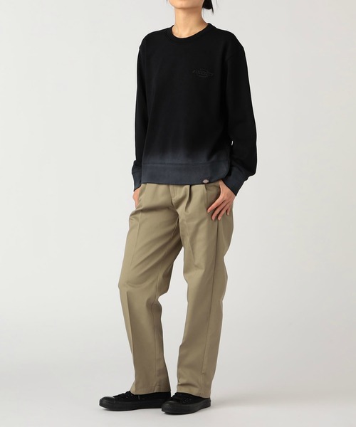 Dickies(ディッキーズ)の「グラデーションクルースウェット(スウェット・レディース・ブラック/ワインレッド・SMALL/MEDIUM)」の19枚目の写真