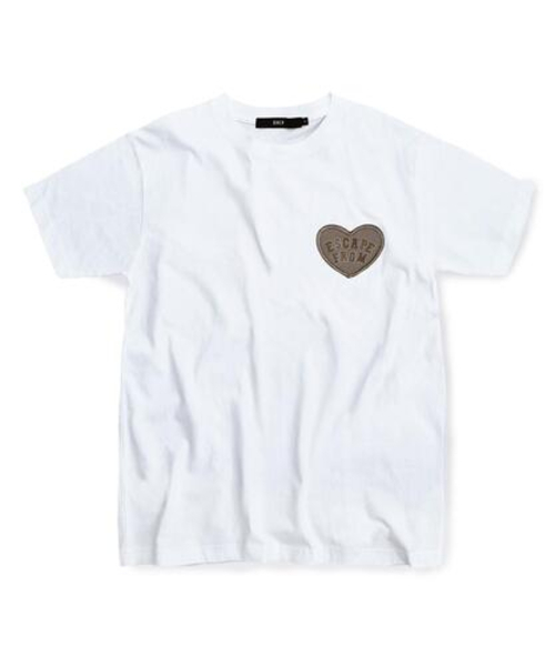 ESCAPEFROM(エスケープフロム)の「ベージュハートパッチTシャツホワイト(Tシャツ/カットソー・レディース・その他・MEDIUM/LARGE/SMALL)」の2枚目の写真