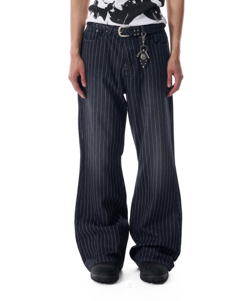 AAKAM（アーカム）の「Striped Flare Denim Pants (Black)（デニムパンツ・レディース・その他・1/2）」の3枚目の写真