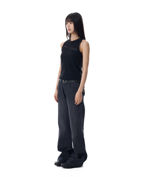 AAKAM（アーカム）の「Striped Flare Denim Pants (Black)（デニムパンツ・レディース・その他・1/2）」の4枚目の写真