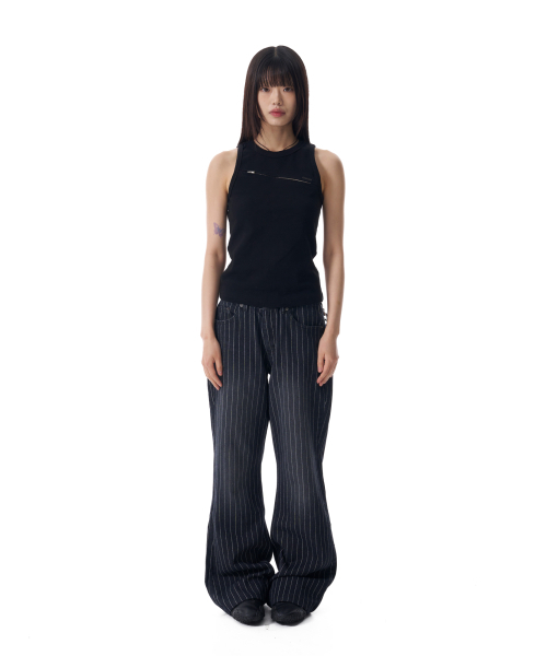 AAKAM（アーカム）の「Striped Flare Denim Pants (Black)（デニムパンツ・レディース・その他・1/2）」の5枚目の写真