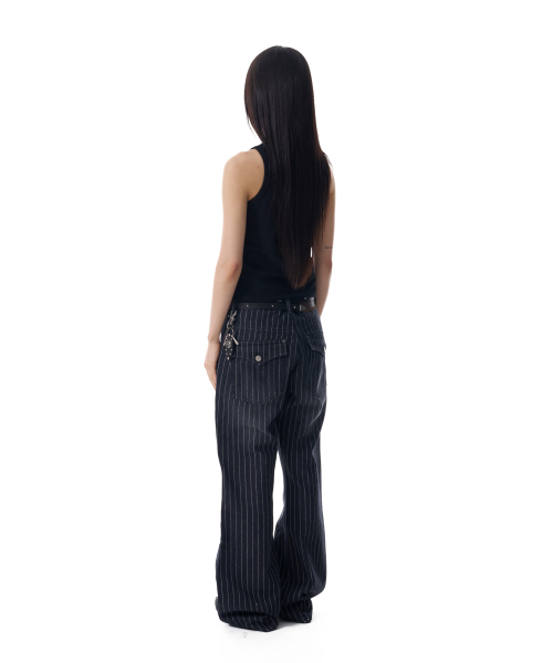 AAKAM（アーカム）の「Striped Flare Denim Pants (Black)（デニムパンツ・レディース・その他・1/2）」の6枚目の写真