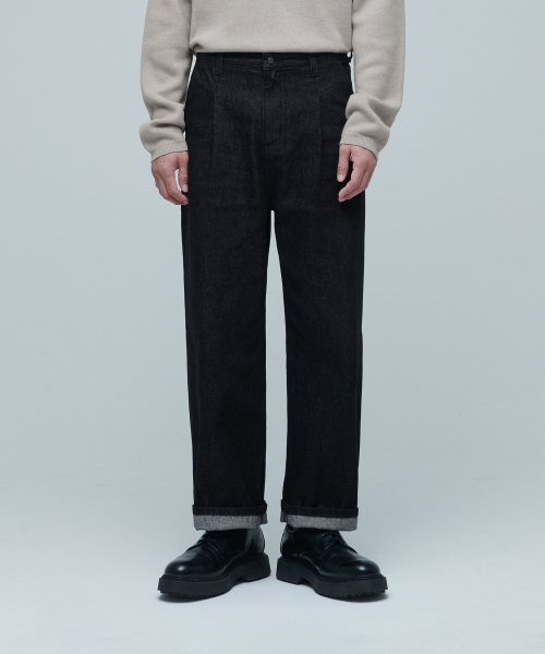MUSINSA STANDARD（ムシンサスタンダード）の「ワンタックルーズテーパードデニムパンツ[ローブラック]（デニムパンツ・メンズ・その他・29/30/31/33/26/27/28/40/38/42/36/34/32）」の2枚目の写真