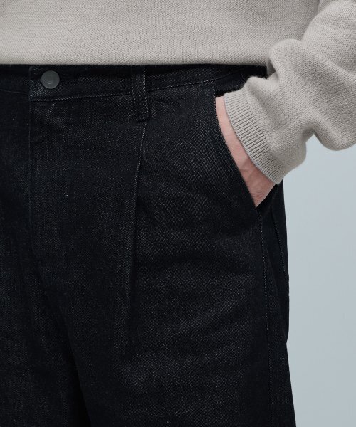 MUSINSA STANDARD（ムシンサスタンダード）の「ワンタックルーズテーパードデニムパンツ[ローブラック]（デニムパンツ・メンズ・その他・29/30/31/33/26/27/28/40/38/42/36/34/32）」の7枚目の写真