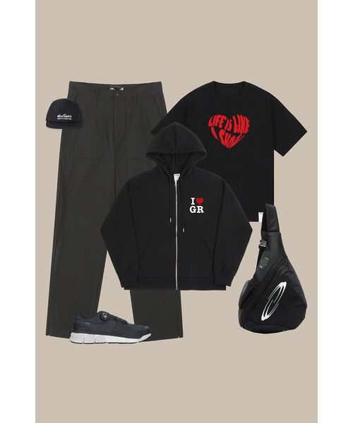 GRAVER（グレーバー）の「[UNISEX]ビッグライフロゴハートスマイルバンファルティ_ブラック（Tシャツ/カットソー・レディース・ブラック・LARGE/MEDIUM/SMALL/X-LARGE）」の3枚目の写真