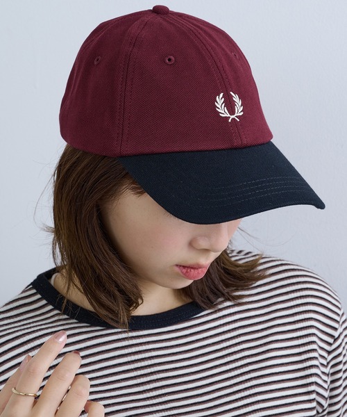 FRED PERRY(フレッドペリー)の「【FRED PERRY】BLOCKED PIQUE CLASSIC CAP HW2303/ブロックド ピケ クラシック キャップ(キャップ・レディース・ホワイト/ネイビー/バーガンディー・FREE)」の4枚目の写真