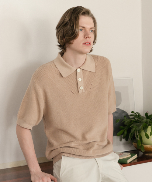 SELITIO(セレティオ)の「男性パンチングポイントハーフカラーニットベージュ(ニット/セーター・メンズ・ベージュ・MEDIUM/LARGE/X-LARGE)」の2枚目の写真