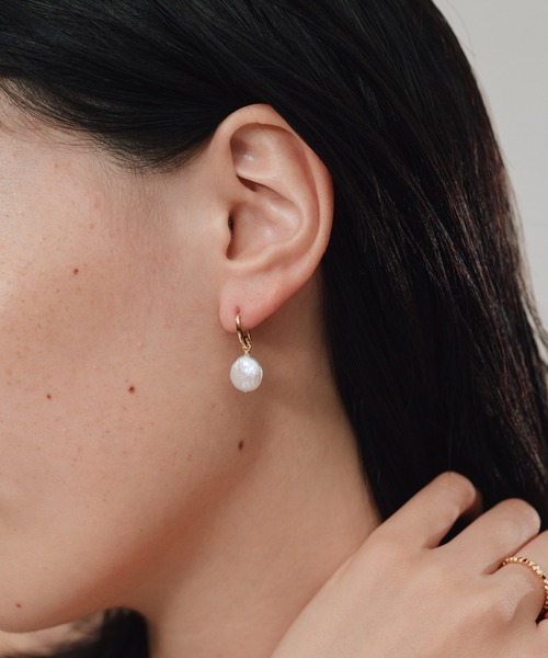 novice（ノーヴィス）の「【novice】 Baroque Pearl Hook Pierce［Silver925］（ピアス（両耳用）・レディース・ゴールド・FREE）」の3枚目の写真