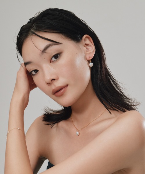 novice（ノーヴィス）の「【novice】 Baroque Pearl Hook Pierce［Silver925］（ピアス（両耳用）・レディース・ゴールド・FREE）」の4枚目の写真