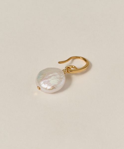 novice（ノーヴィス）の「【novice】 Baroque Pearl Hook Pierce［Silver925］（ピアス（両耳用）・レディース・ゴールド・FREE）」の6枚目の写真