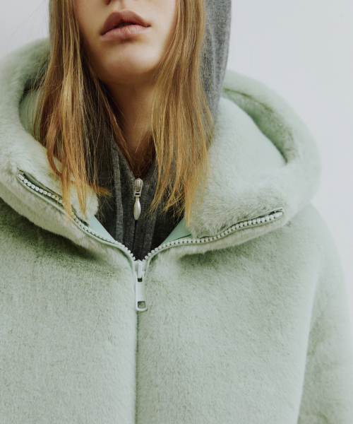 COMELY HUG フードパーカー ジップアップ フェイクファーコート