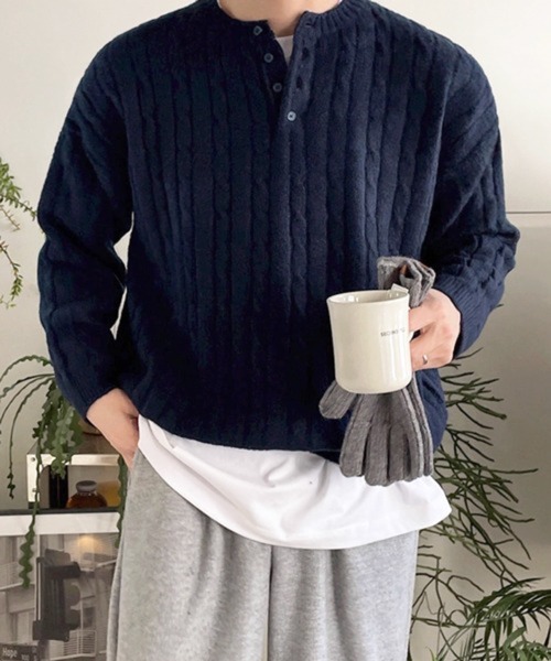 NOWLE(ノウル)の「【NOWLE】ケーブル編み ヘンリーネック プルオーバー ニット(ニット/セーター・メンズ・サンドグレー/ネイビー/ブラック・X-LARGE/LARGE/MEDIUM)」の19枚目の写真