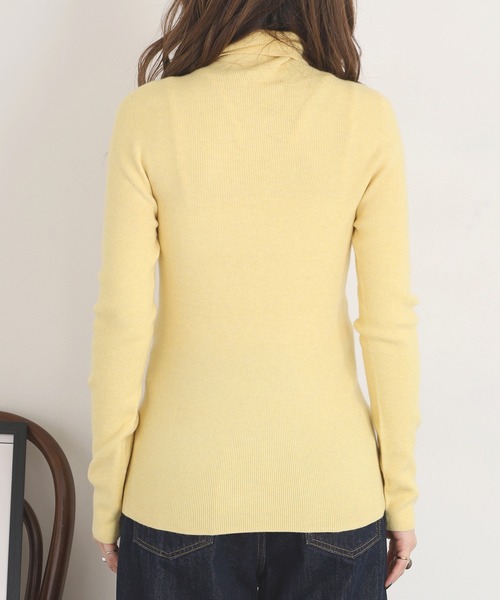 EGLANTINE(エグランティーヌ)の「EGLANTINE カシミヤ混タートルネックニット(ニット/セーター・レディース・ブラウン/チャコールグレー/オフホワイト/イエロー/グリーン/ブラック・38)」の21枚目の写真