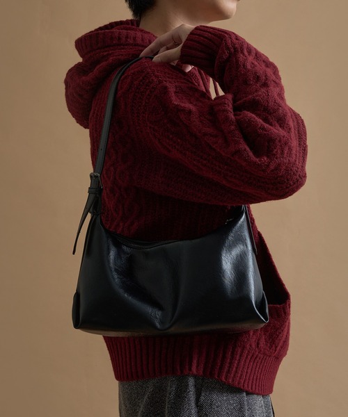 epnok（エプノック）の「ミディアムショルダーバッグ（ショルダーバッグ・メンズ・ブラック系/ブラウン/ダークブラウン/キャメル/ブラック・ONE SIZE）」の2枚目の写真