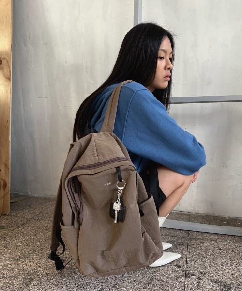 POTE(ポテ)の「0002 HideSlot Classic Backpack_Mocha(バックパック/リュック・レディース・その他・FREE)」の4枚目の写真