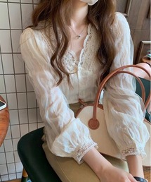 ＆soiree（アンドソワレ）の「Vネックレースチュールブラウス（シャツ/ブラウス）」