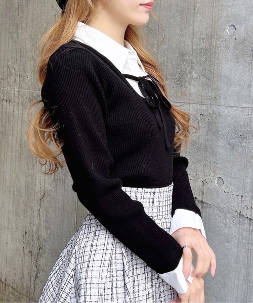 INGNI（イング）の「シャツドッキングフロントリボンニット（ニット/セーター・レディース・ブラック×ホワイト/ベージュ系1/グレー×ホワイト・M）」の6枚目の写真