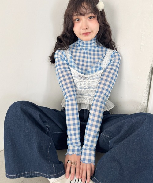 SOLLON.（ソルロン）の「ギンガムチェックシアーハイネックトップス（Tシャツ/カットソー・レディース・グリーン/ライトブルー/レッド・FREE）」の10枚目の写真